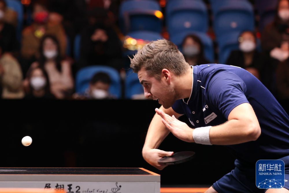 两队合力打 两队合力打