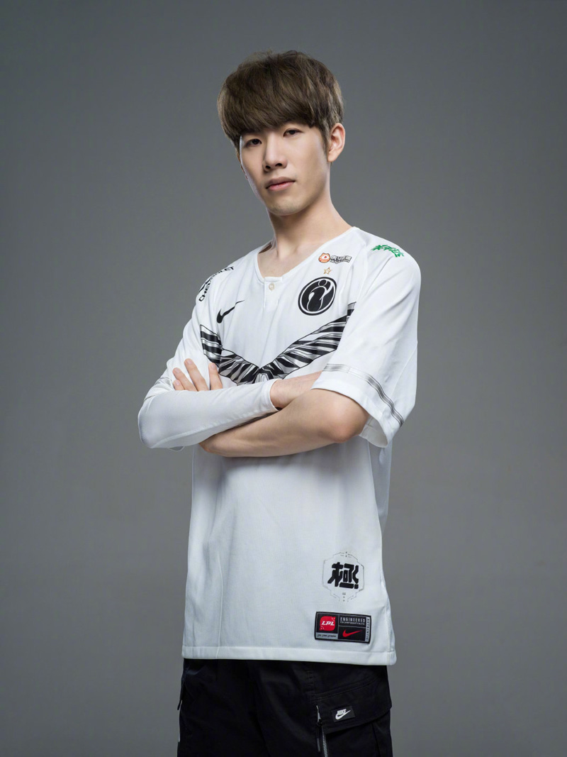 双表现和两 双表现和两