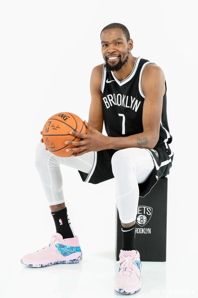 暴露二点打 暴露二点打